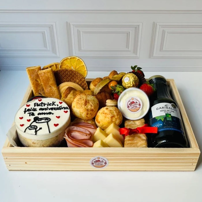 Cesta para Dois com Bento Cake em Governador Valadares